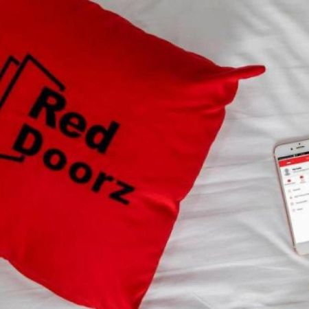 Reddoorz Plus Near Sukajadi 2 Μπαντούνγκ Εξωτερικό φωτογραφία