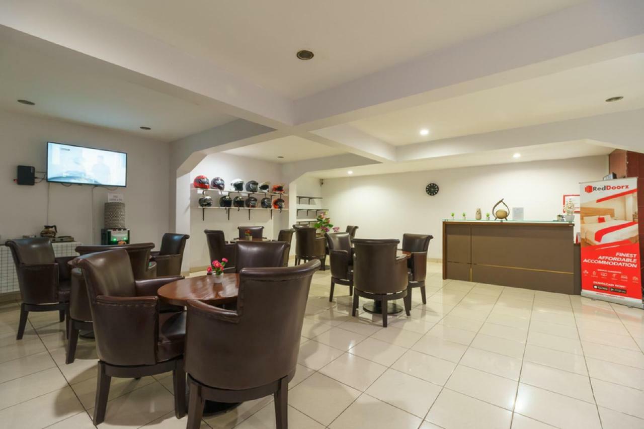 Reddoorz Plus Near Sukajadi 2 Μπαντούνγκ Εξωτερικό φωτογραφία